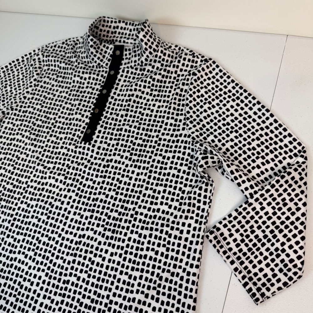 Chico's Women Black White Geometric Grid Mock Neck Snap Placket Top Size 3 XL
